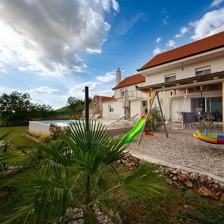 Villa Saint Anthony - Heated Pool