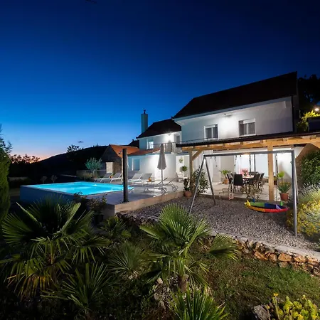 Villa Saint Anthony - Heated Pool