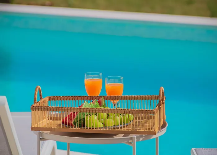 Saint Anthony - Heated Pool فيلة