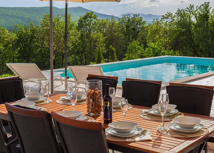 Saint Anthony - Heated Pool فيلة