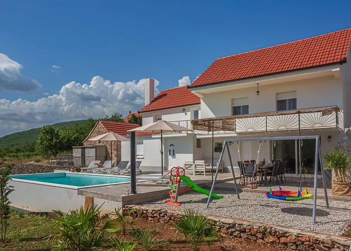 Saint Anthony - Heated Pool فيلة
